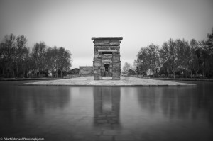 A crowded Templo de Debot but with 8 minutes exposure it looks deserted.